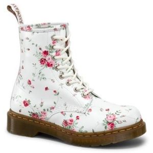 DR. MARTENS 1460 W IN WHITE PORTLAND ROSE